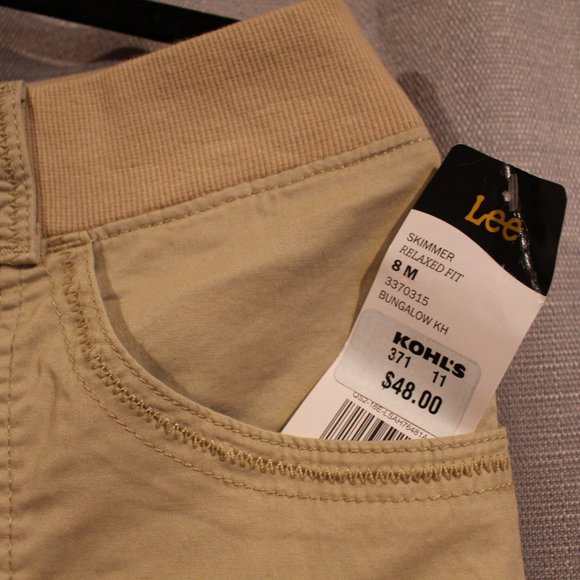 Lee Capris - Picture 7 of 10